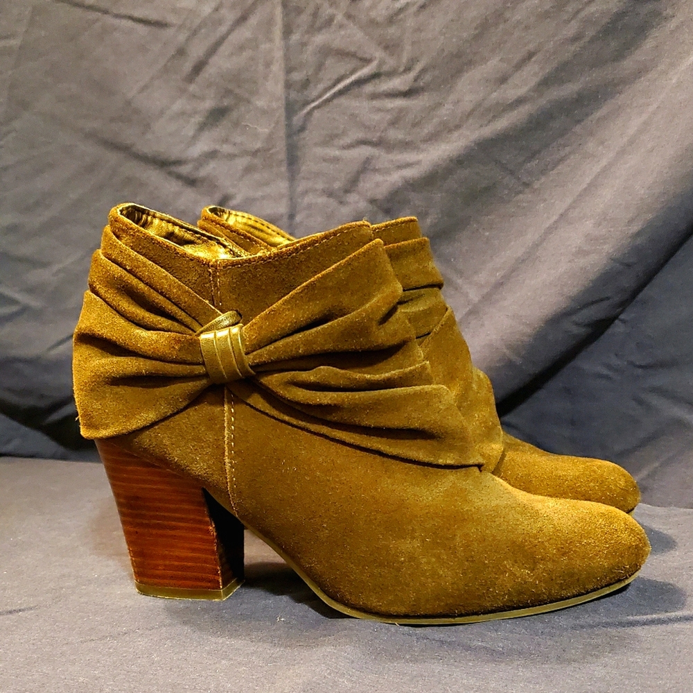 Andrew Geller Guinevere Booties